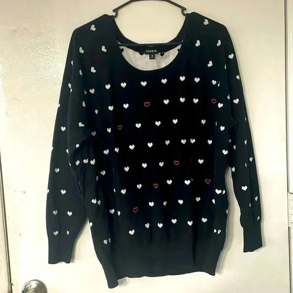 Torrid heart sweater - Picture 1 of 6